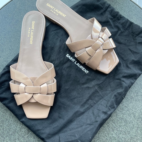 Saint Laurent tribute mules in patent leather - Picture 1 of 3